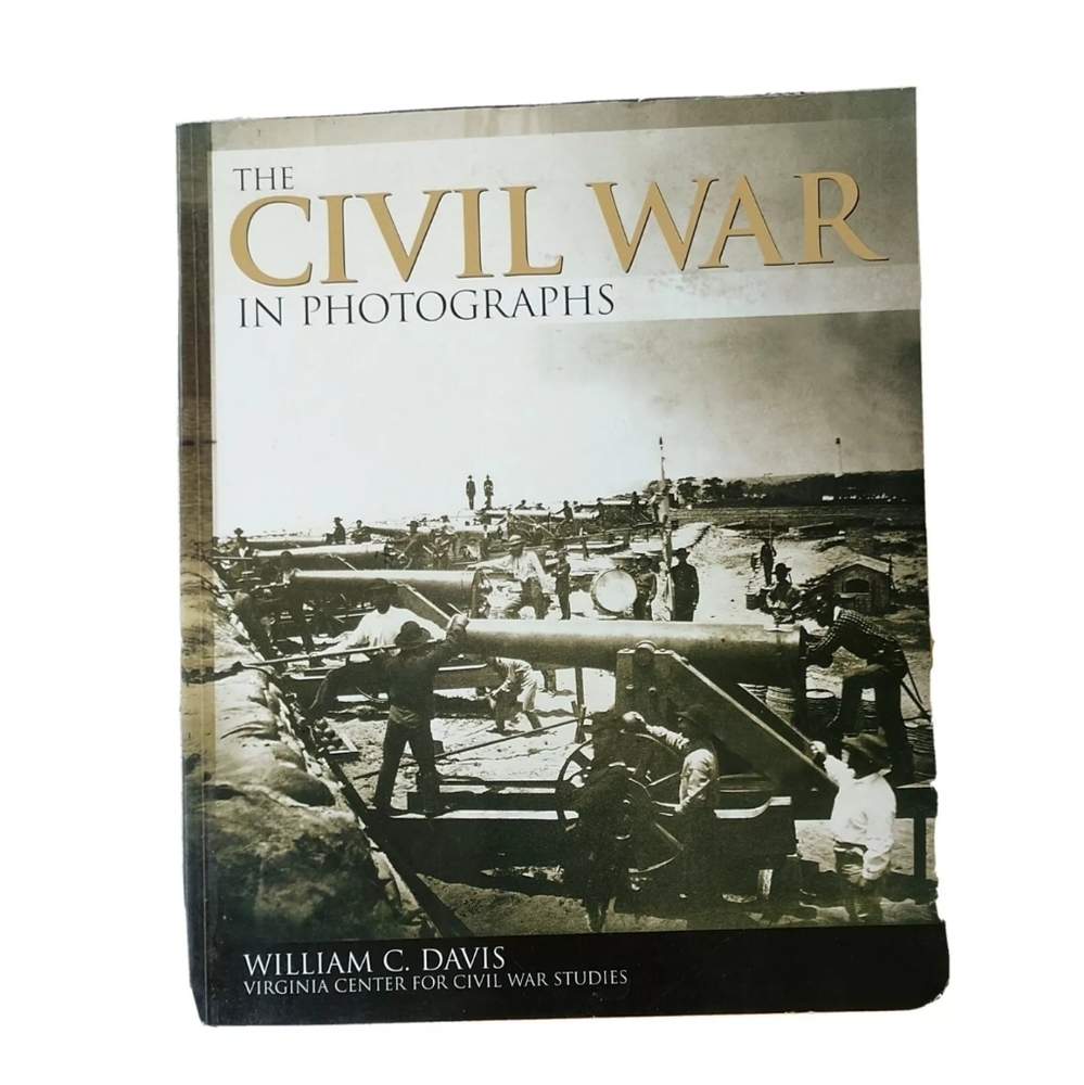 Vintage "The Civil War in Photographs" Book 256 Pages Excellent Information
